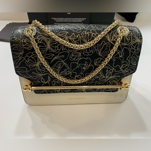 Rare Strathberry East West Mini - Black/Vanilla/Gold - Picture 6 of 16